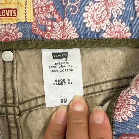 Levi’s Y2K Cargo Pants Khaki Wide Leg Vintage 2000s - Picture 3 of 15